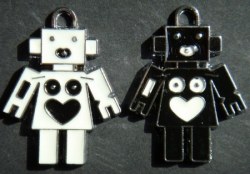 2 charms ROBOTS