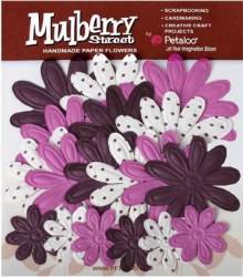 Fleurs EMBOSSED DAISIES Eggplant - Petaloo
