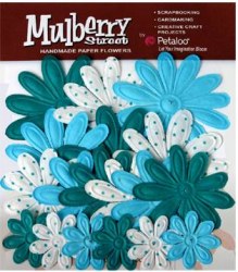 Fleurs EMBOSSED DAISIES Teal - Petaloo